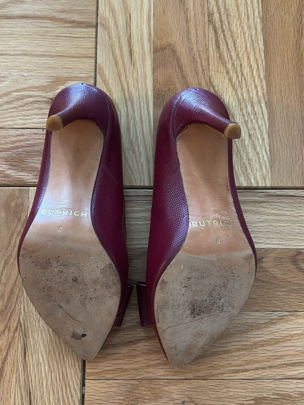 Butrich Women's Burgundy Patent Pointed-Toe Bow Heels - Picture 4 of 5